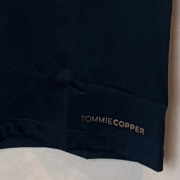 Tommie Copper Core Short Sleeve V Neck Tee in Dark Navy Blue size XL - Picture 2 of 7